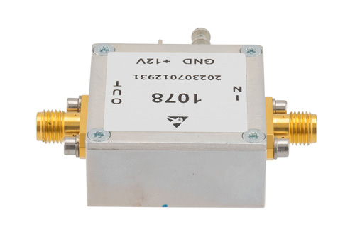 0.6 dB NF Low Noise Amplifier, Operating from 700 MHz to 2700 MHz with 36 dB Gain, 25 dBm P1dB and SMA