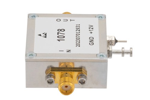 0.6 dB NF Low Noise Amplifier, Operating from 700 MHz to 2700 MHz with 36 dB Gain, 25 dBm P1dB and SMA