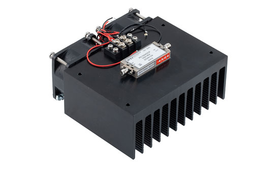 1 Watt P1dB, 500 MHz to 4 GHz, Medium Power Amplifier with Heatsink, SMA, 30 dB Gain, 6 dB NF