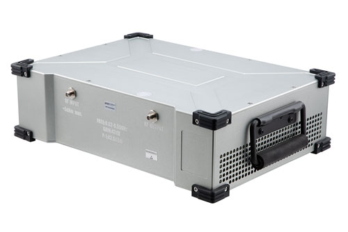 25W Psat, 44 dB Gain, 20 MHz to 550 MHz, AC Powered Broadband GaAs GaN High Power Amplifier with Heatsink, Bench-Top , 110/240VAC, SMA