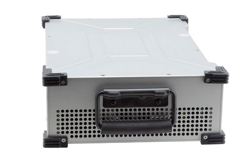 25W Psat, 44 dB Gain, 20 MHz to 550 MHz, AC Powered Broadband GaAs GaN High Power Amplifier with Heatsink, Bench-Top , 110/240VAC, SMA