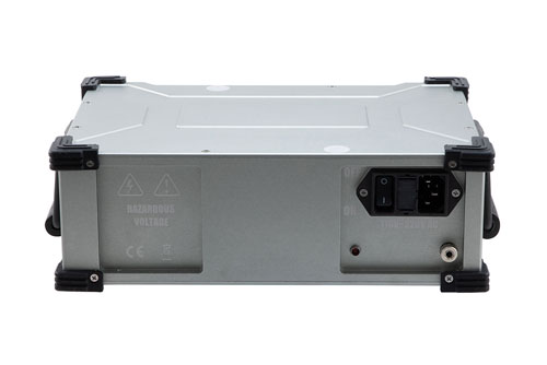 0.8W Psat, 40 dB Gain, 20 GHz to 47 GHz, AC Powered Broadband GaAs Power Amplifier with Heatsink, Bench-Top, 110/240VAC, 2.92mm