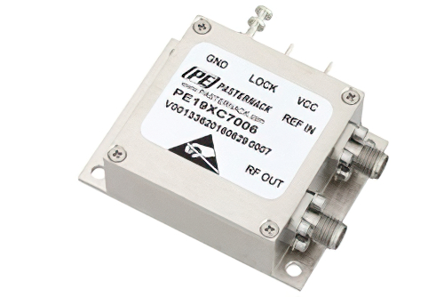 1 GHz Phase Locked Oscillator, 100 MHz External Ref., Phase Noise -110 dBc/Hz, SMA