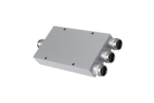 Low PIM 3 Way 4.3-10 Power Divider from 555 MHz to 6 GHz Rated at 80 Watts, IP65 Rated