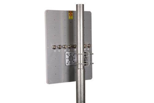 4950 MHz to 6500 MHz, Flat panel Antenna, 8x8 MIMO, 18 dBi, N Female