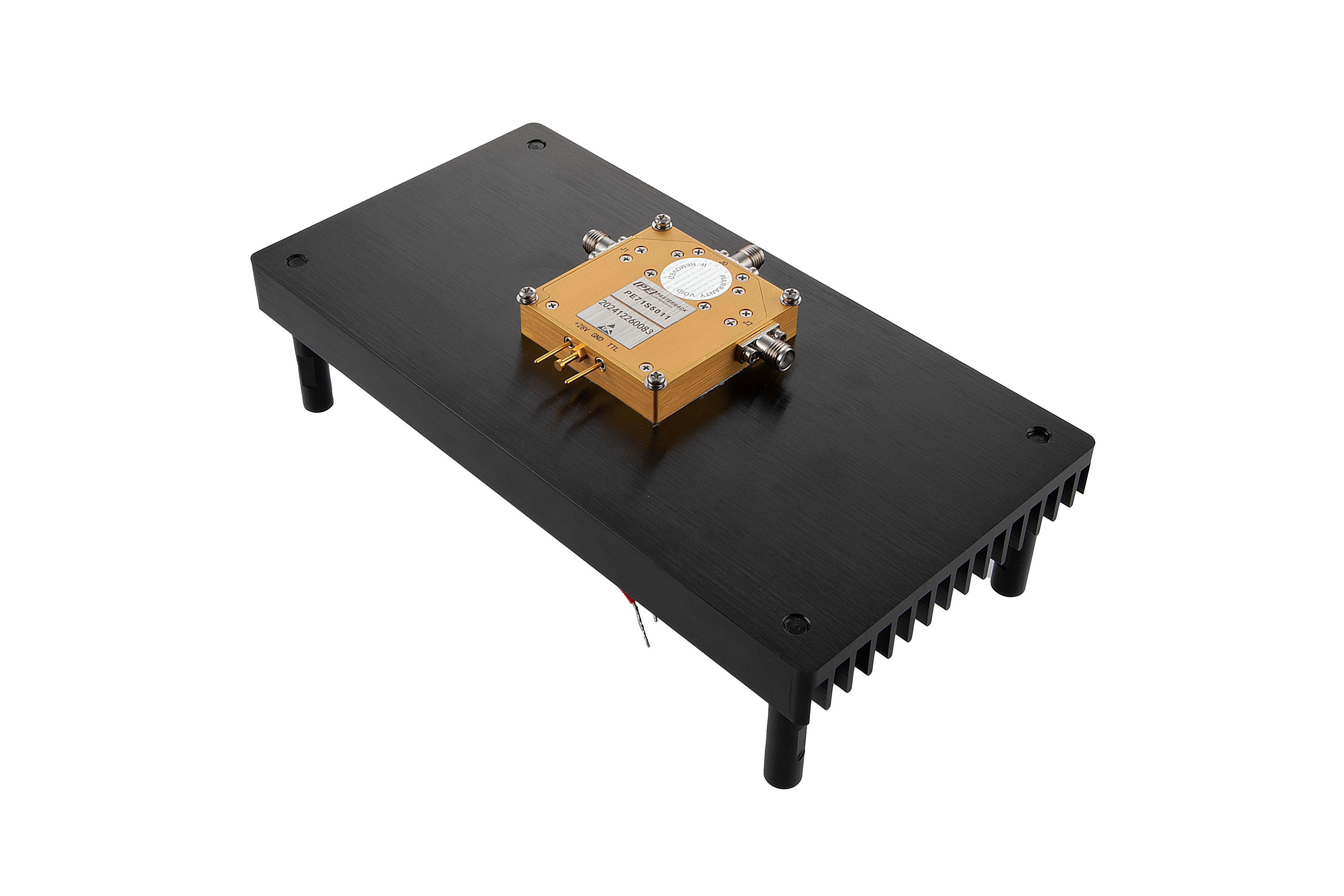 Reflective SPDT PIN Diode Switch Operating From 1 GHz to 6 GHz Up to 50 Watt (+47 dBm) and Field Replaceable SMA with Heatsink
