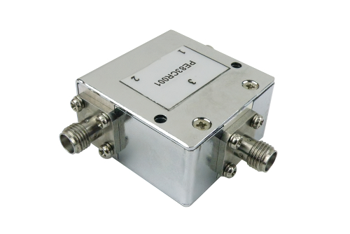 Circulator with 18 dB Isolation from 700 MHz to 800 MHz, 10 Watts and SMA Female