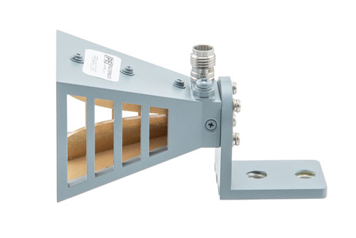 Broadband Gain Horn Antenna, 6 GHz to 67 GHz 13 dBi Gain, 1.85mm Female Connector