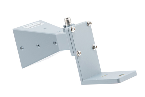 Broadband Horn Antenna, Dual Polarized 18 GHz to 40 GHz 15 dBi Gain, 2.92mm Female Connector