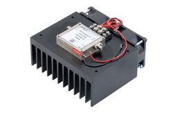 PE15A4057F - 2 Watt P1dB, 2 GHz to 18 GHz, Medium Power Amplifier with Heatsink, SMA, 30 dB Gain, 40 dBm IP3