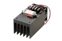 PE15A4061F - 27 dBm P1dB, 6 GHz to 18 GHz, Medium Power Amplifier with Heatsink, SMA, 30 dB Gain, 7 dB NF