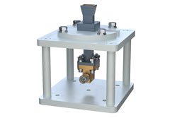 PE1WAN028-10KM - WR-28 Standard Gain Horn with 10 dBi gain, 2.92mm Male connector, Integrated Cage-Style Mount