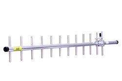 PE51012 - YAGI Antenna Operates From 896 MHz to 970 MHz With a Nominal 11 dBi Gain N Female Input Connector
