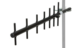 PE51171 - YAGI Antenna Operates From 890 MHz to 960 MHz With a Typical 11.1 dBi Gain N Female Input Connector Rated