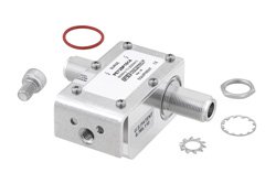 Type N F/F In/Out Coax RF Surge Protector 800MHz - 2.5GHz DC Pass 300W IP67 500uJ 20kA Hybrid Bracket Toward Body