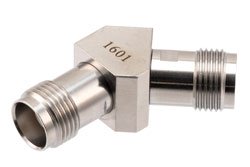 PE91601 - RF Adapter, 45 Degree Angle TNC jack to TNC jack 18GHz VSWR1.2